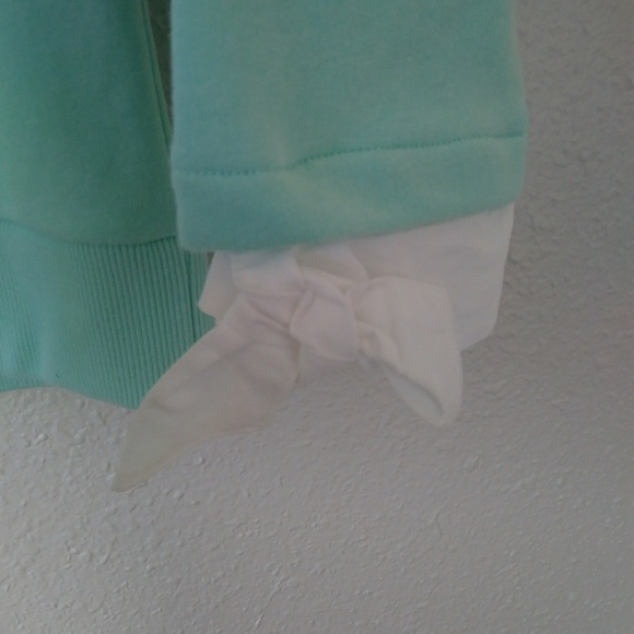 St. John's Bay Green Sweater - Picture 8 of 8